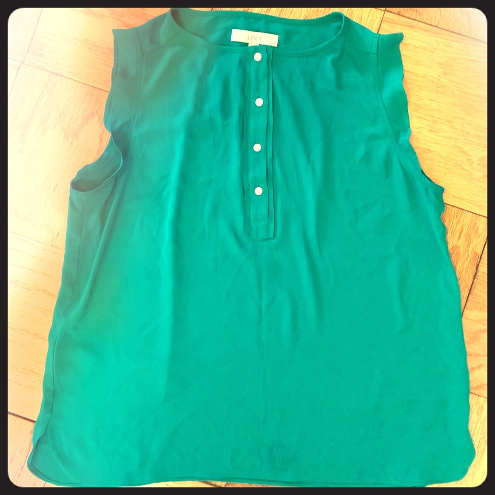 Green Loft Flutter Sleeve Top